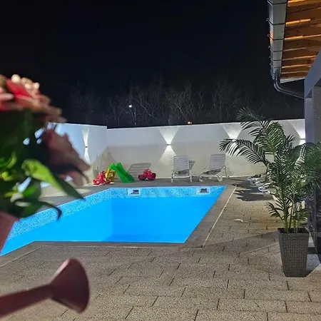 White Pearl Buna Villa *