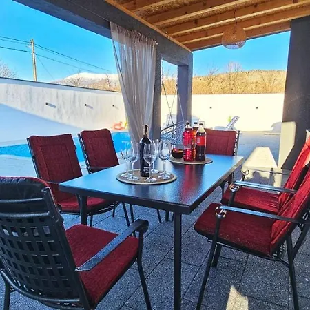 White Pearl Buna Villa Hodbina