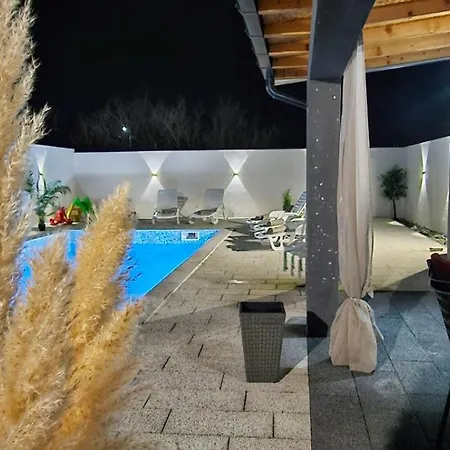 White Pearl Buna Villa